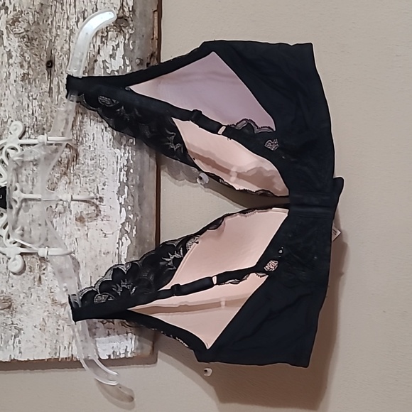 Black lace bra Adored by Adore Me 40dd - Picture 2 of 4